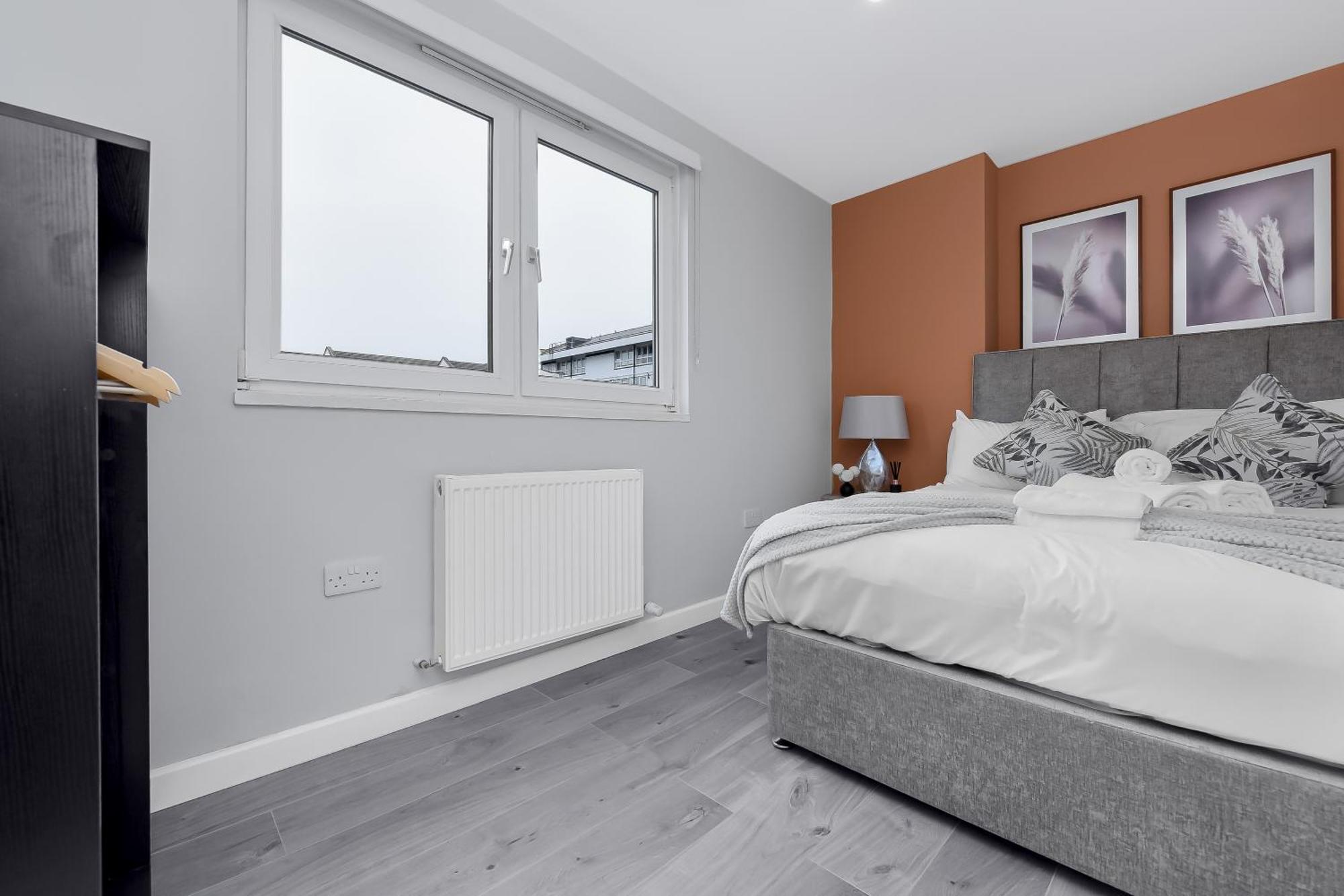 Lovely 4 Bedroom With Outdoor Space Appartamento *