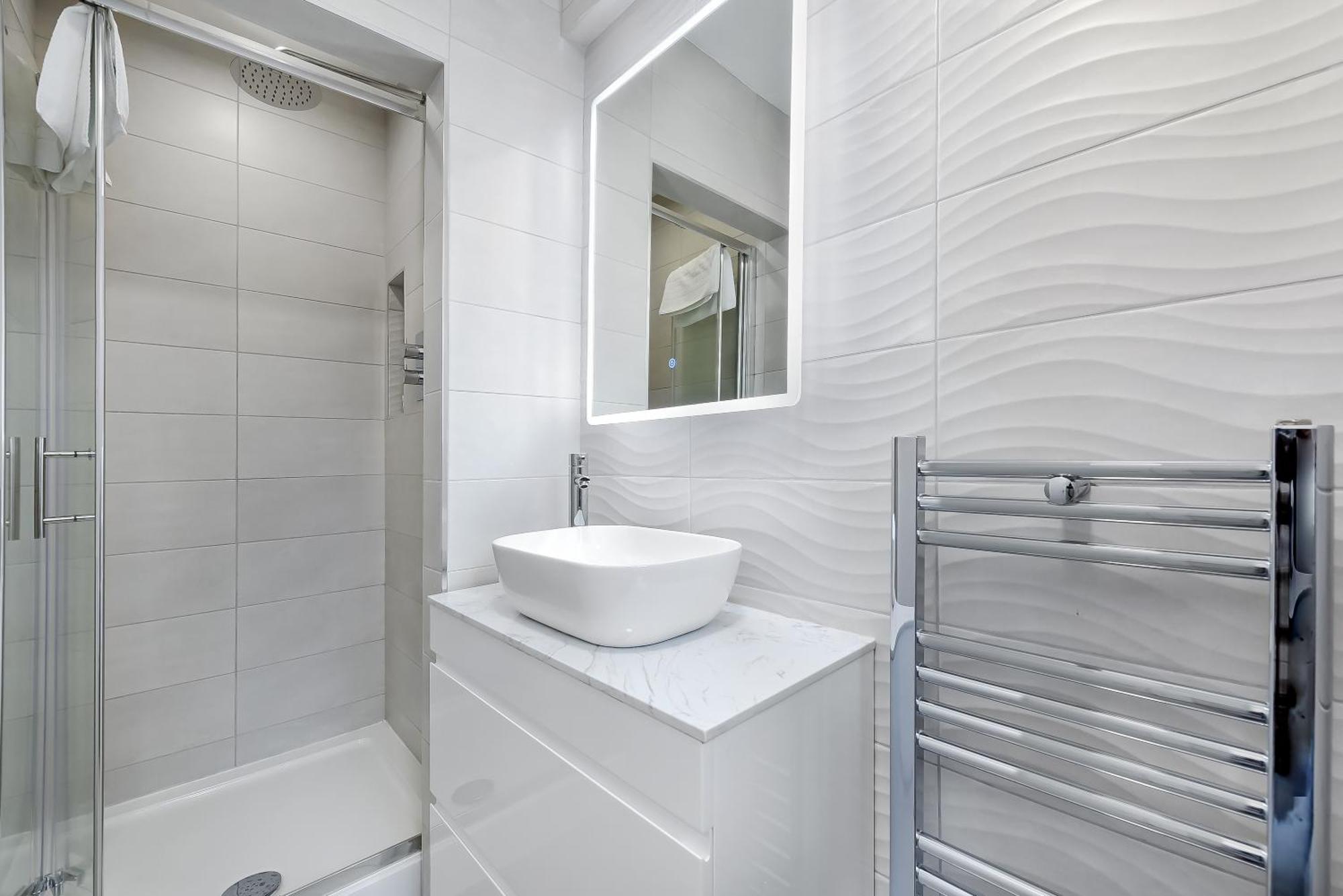 Appartamento Lovely 4 Bedroom With Outdoor Space Londra